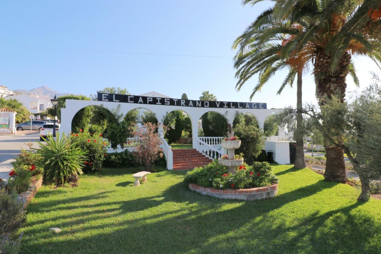 Capistrano Village B, 1 Bedroom + Free Wi-Fi Nerja Eksteriør billede