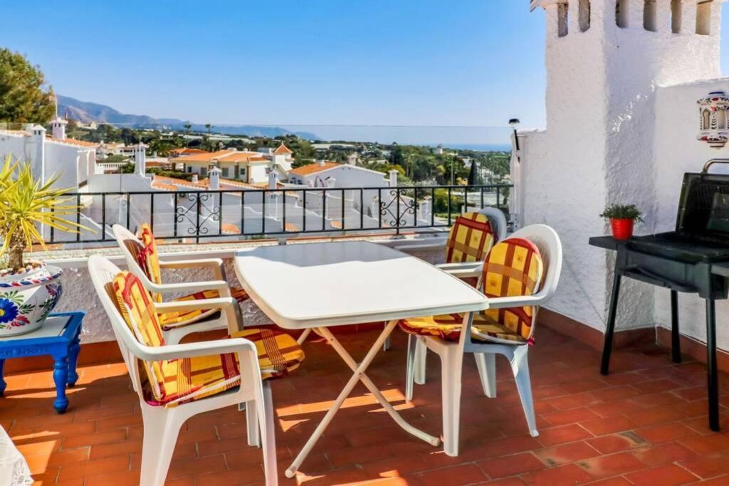 Capistrano Village B, 1 Bedroom + Free Wi-Fi Nerja Eksteriør billede